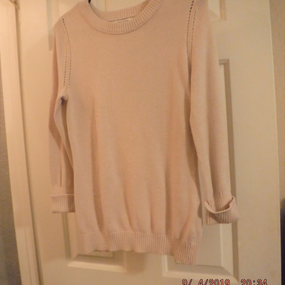 Beige Sweater with buttons on shoulder